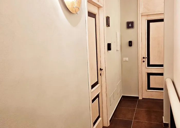 Konukevi Ai Poeti 3*